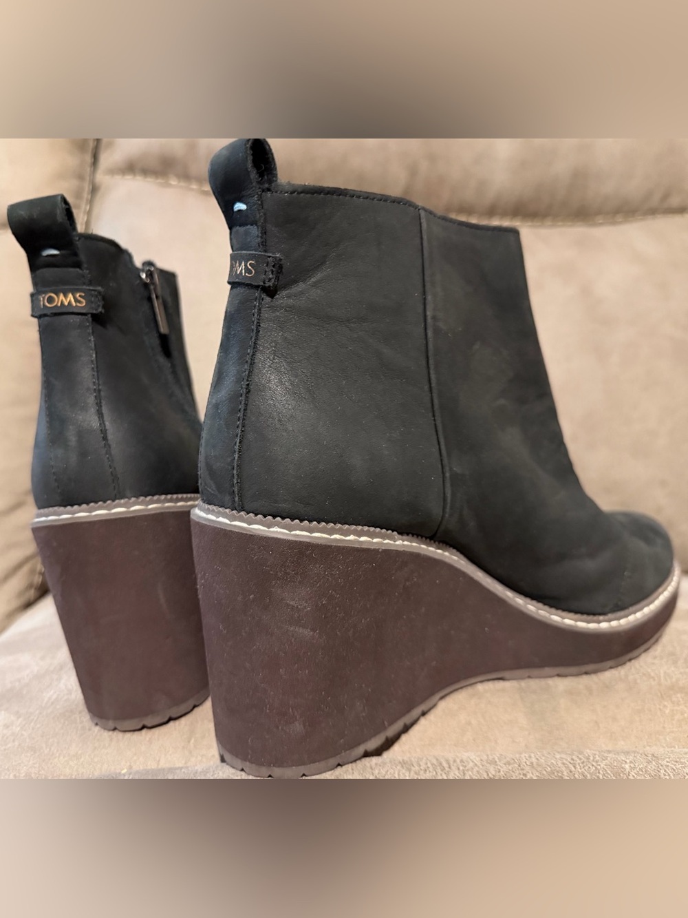 TOMS Raven Wedge Heel Boots - women size 9 1/2. EXCELLENT USED CONDITION